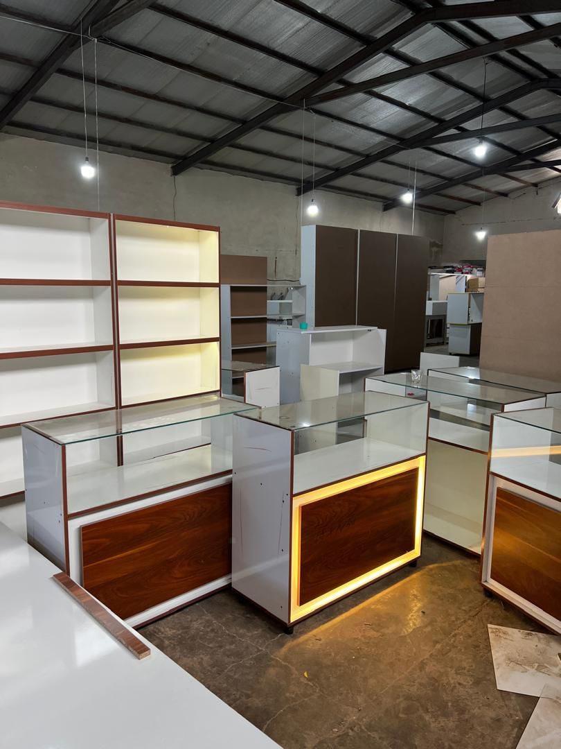 کانتر صندوق با نمای گردو و LED